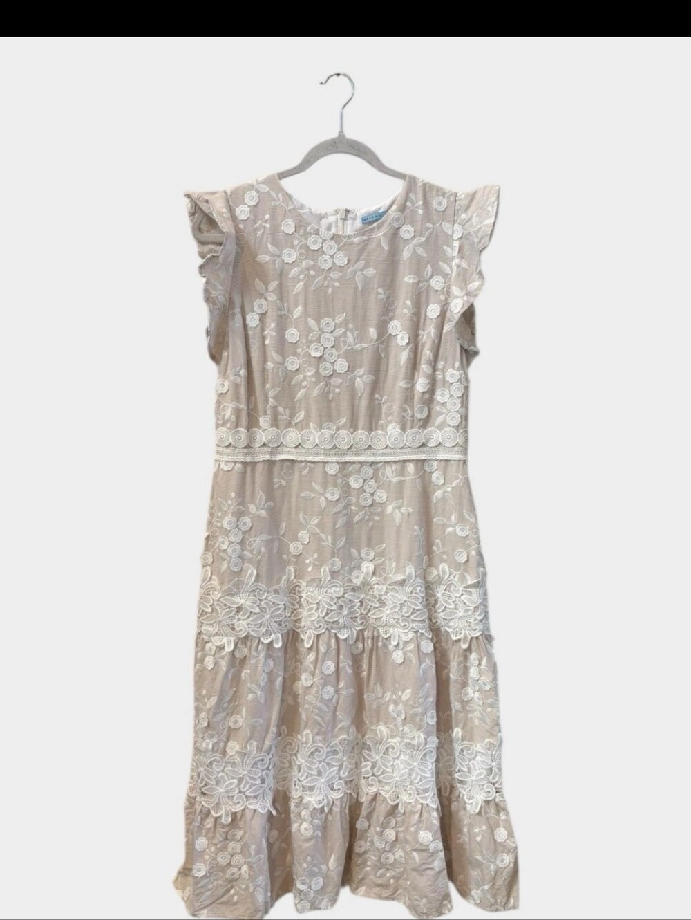 ANTONIO MELANI Beige Dress White Floral Lace Midi Cocktail Tiered Size 8 Classic